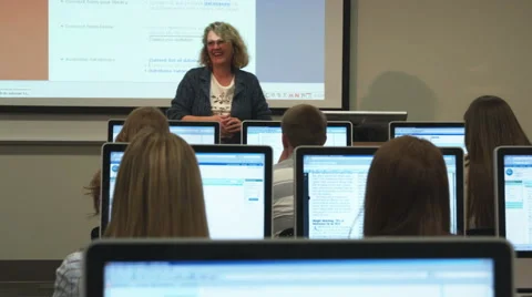 Clip of students in a college computer lab. Stock Footage