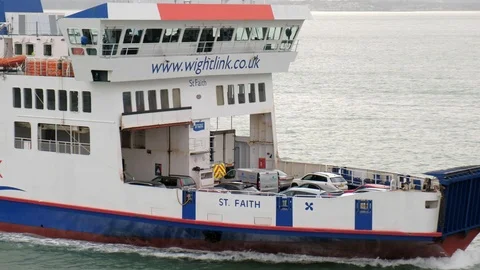 Clip tracking an Isle of Wight ferry as it arrives in Portsmouth Stock Footage 126024829