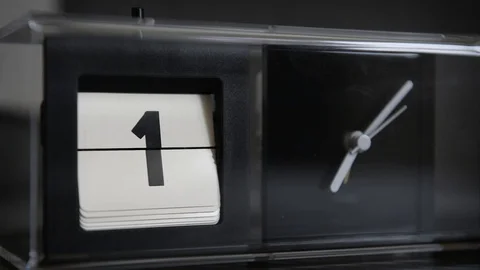 Clock calendar date changing click full cycle from 1 to 31 스톡 동영상 129494356