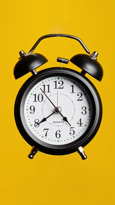 Clock face timelapse on yellow background. Time ticking on old fashioned clock 库存影片 329019464