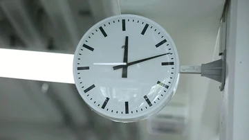 Clock Stock Footage 85705582