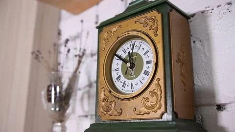 The clock of the times of the USSR 動画素材 73977534