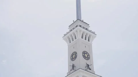 The clock tower in the city center Video stock 329092731