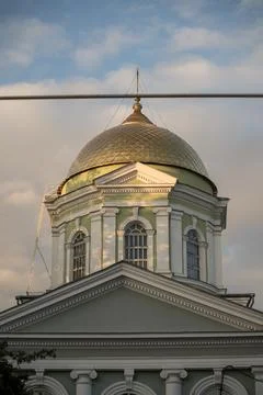 A clock tower in front of a building Foto stock