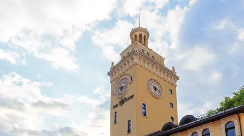 The clock on the tower. HDR. Time Lapse. Rosa Khutor. Sochi, Russia. 1280x720 스톡 동영상 54264959