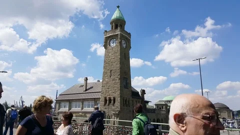 Clock tower, locks on bridge fence, traffic shot from above, Hamburg, Germany Stockbeeldmateriaal 76058116