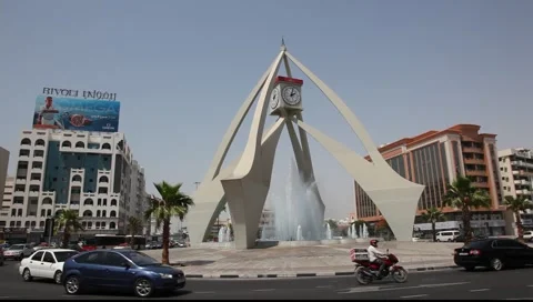 Clock tower roundabout in Dubai Deira 库存影片 6719885