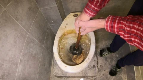 Clogged toilet. Video stock 120286092