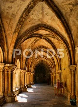 Cloister of se velha in coimbra Stock-Fotos