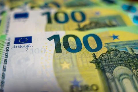 A close-up of a 100-euro note Stock Photos