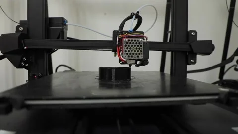 Close-up. The 3D printer working, prints the detail 库存影片 233071102