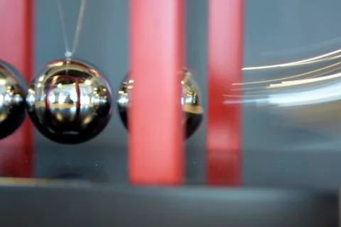 Close up 5 Balls Pendulum, chrome Newton's cradle Stock Photos