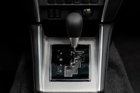 Close-up of the accelerator handle and buttons. automatic transmission gear o Photos