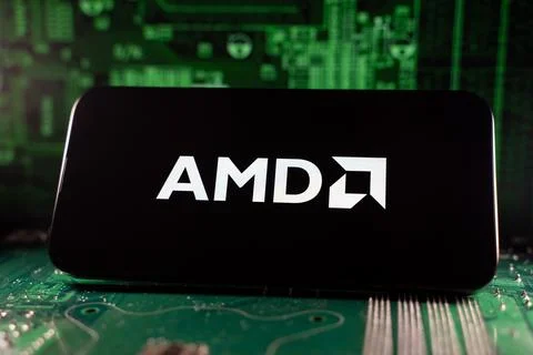 Close up of AMD logo on device with circuit board background. Toronto, Canada - Foto stock