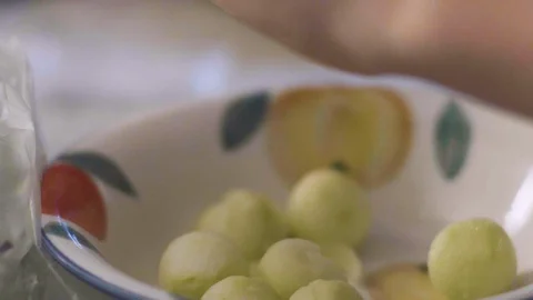 Close up of apple being scooped 2 Видео 102508125