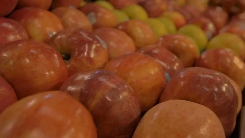 Close up of apples in grocery store Stock Footage 94773271