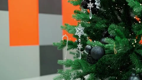 Close-up of an artificial Christmas tree Vídeo Stock 308378850