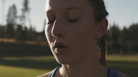 Close up of attractive female getting ready for a run Video stock 78983889