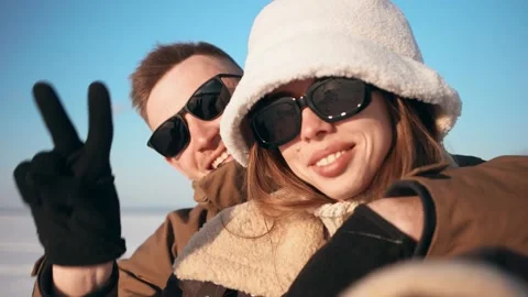 Close-up of an attractive married couple taking a selfie. Stockbeeldmateriaal 150331047