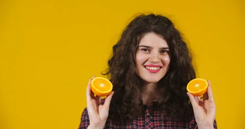 Close-up attractive plus-size model posing 스톡 동영상 131615766