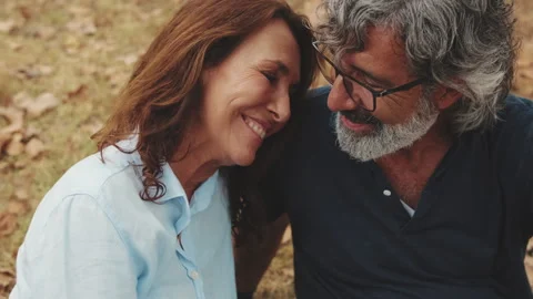 Close-up of beautiful older couple in love Stockbeeldmateriaal 253711053