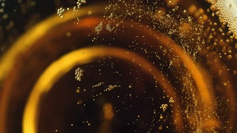 Close Up beer bubbles 库存影片 87861655