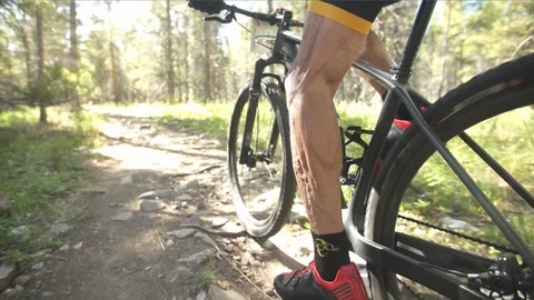 Close Up Of Biker Pedaling In Slow Motion 스톡 동영상 105886203