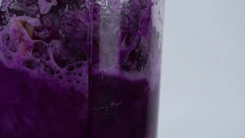 Close up ,blending purple cabbage, blending like a storm. Stock-Footage 137769447
