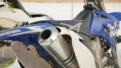 Close up blue motorcycle Stockbeeldmateriaal 166561689