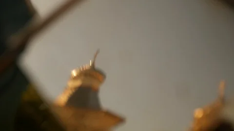 Close up blurred reflection of the Russian Orthodox Church dome Vídeos de archivo 129373400