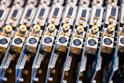 Close-up blurry metal sockets on a computer video board Stock-Fotos