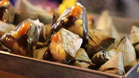 Close up boiled rice dumpling with smoke. 스톡 동영상 106235410
