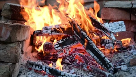 Close up bonfire flames of camping fire Video stock 138382602