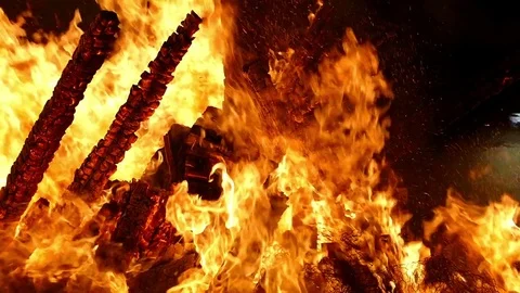Close-up of a bonfire. Video stock 77687985
