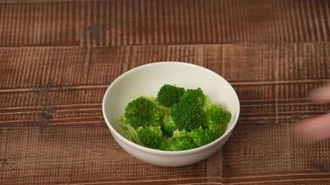 Close-up of broccoli in bowl Stock Footage 183496016