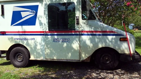 Close Up of a Broken Down USPS Mail Truck Vídeos de archivo 66005322