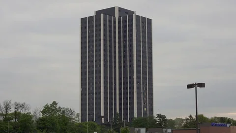 Close up of a building demolition Vídeos de archivo 108556486