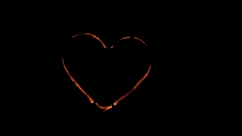 Close-up of burning heart shape 스톡 동영상 77659596