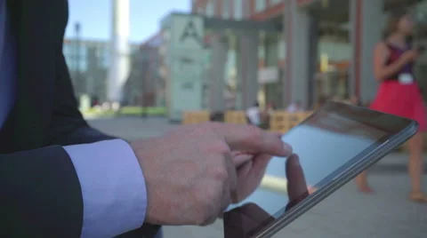 Close up of businessman's hand browsing tablet, steadicam 库存影片 66298045