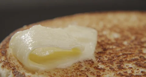 Close-up of butter melts on burger bun. Slow motion video 4K Stock Footage 124072161