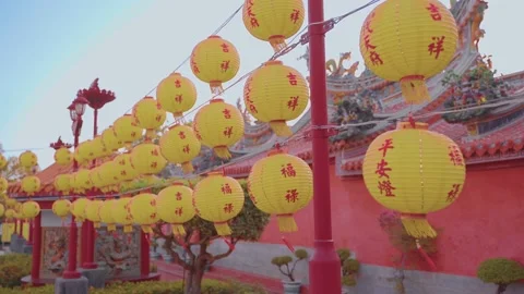 A close-up camera move take of walking along lanterns of a temple in Taiwan. Stock Footage 140243733