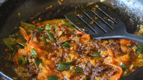 Close up of a chef preparing a Mexican food recipe Video stock 122407906