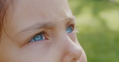 Close-up of a child's eyes Video stock 209550164