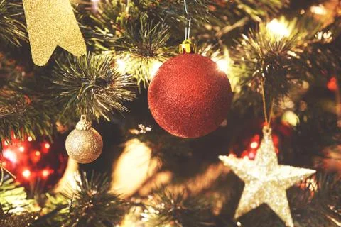Close up on Christmas decorations on tree Stockfoto's