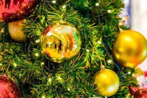 Close up of Christmas tree decorations Foto stock