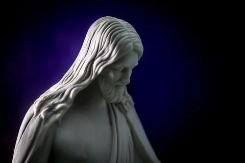 Close Up of Christus Statue With Dramatic Lighting Stock-Fotos