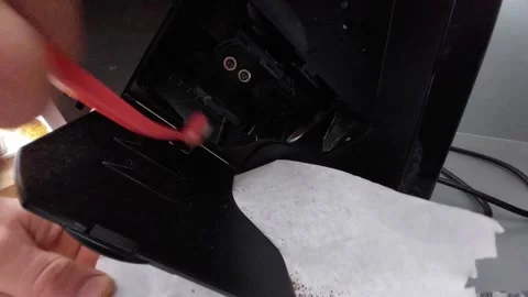 Close-up of cleaning a coffee machine with a brush, removing coffee grounds Vídeos de archivo 333642691