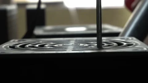 Close-up cleaning a power source with an electric blower Vidéo 167245384
