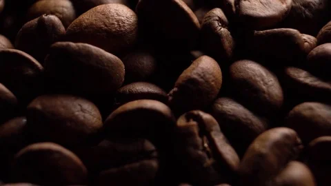 Close up Coffee Beans Tracking Shot Fallen Out Of Bag 스톡 동영상 125809692