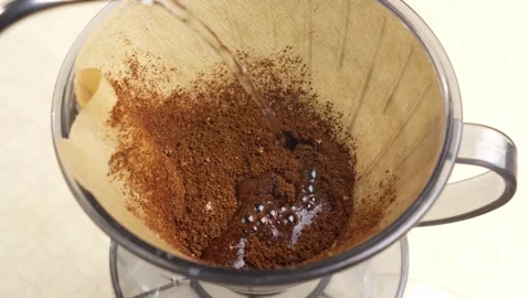 Close-up of coffee preparation with pour-over method Vidéo 328280772